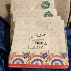 BNIP 4 PKGS The Pioneer Woman Floral Napkins- Patriotic Design